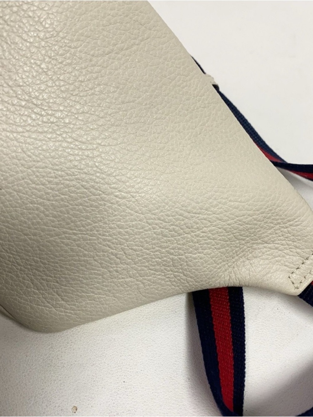 Gucci Cream Leather Belt Bag with Green-Red Web and Navy-Red Strap - Picture 7 of 11